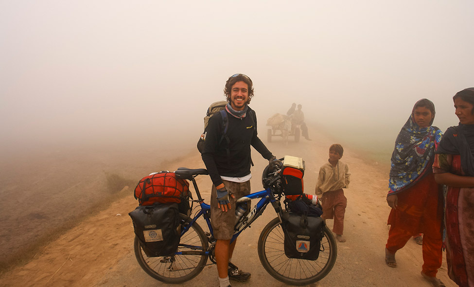 Início de um dia de pedalada pouco antes de deixar o Estado de Punjab