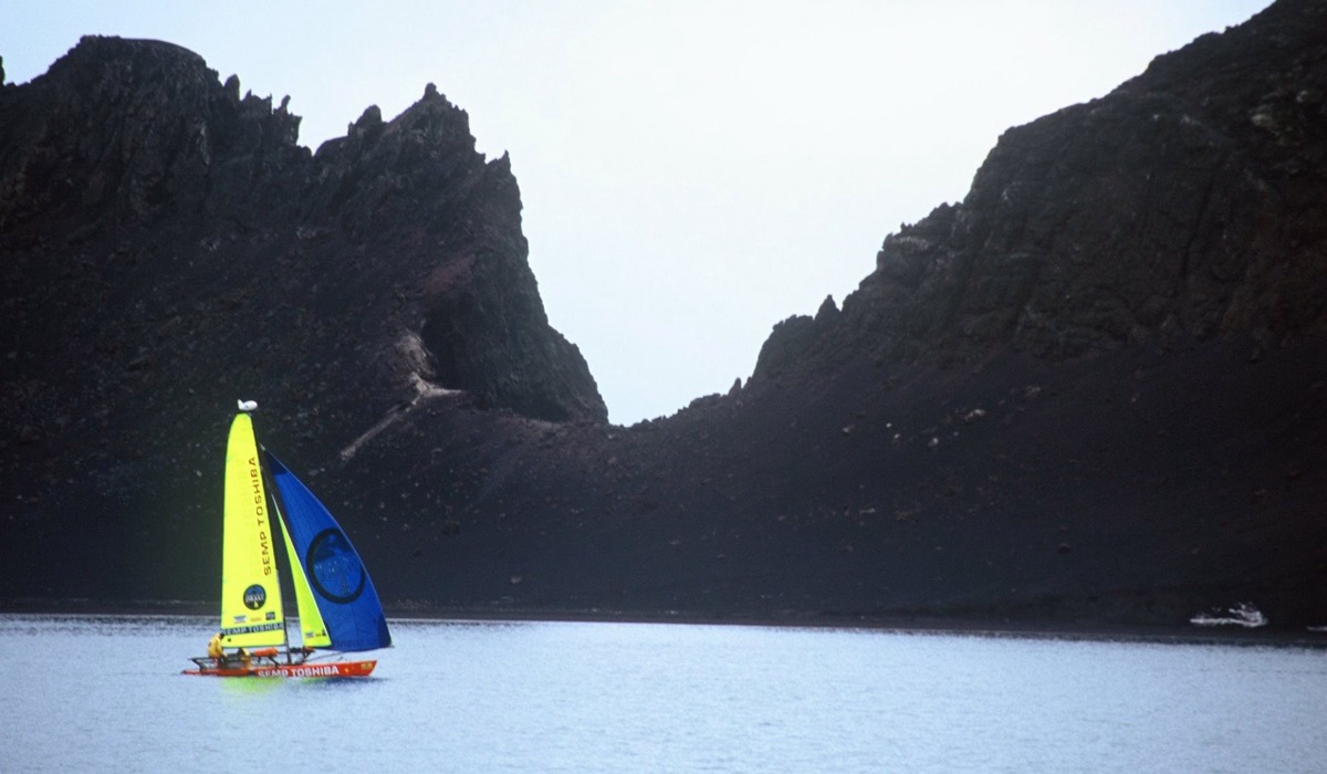 Beto Pandiani em expedição de vela