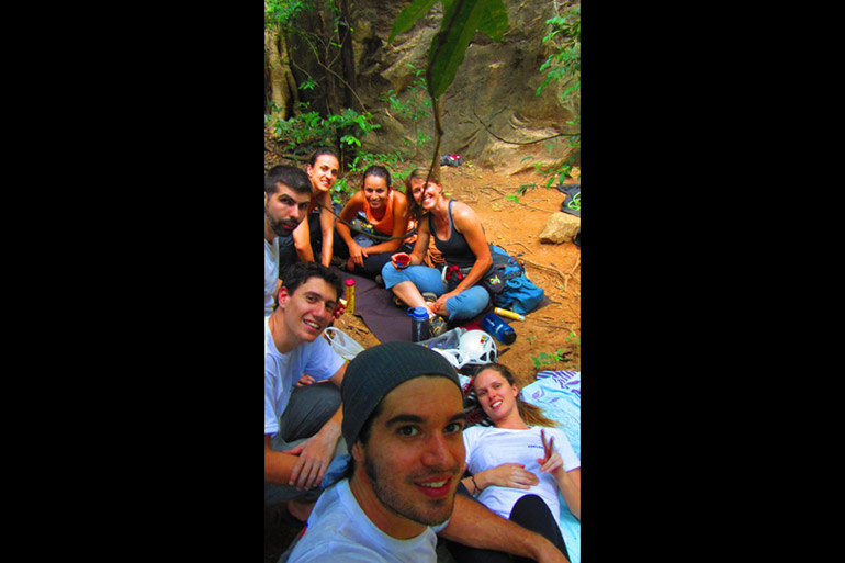 Galera e seus segredos.. Foto: Rodrigo Genja
