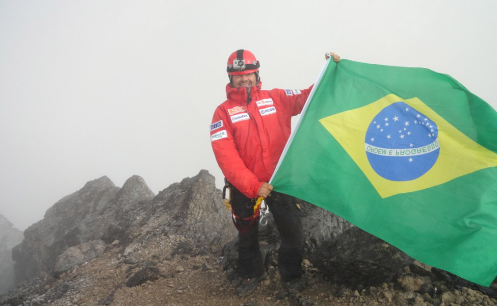 Brasil no cume do Carstensz