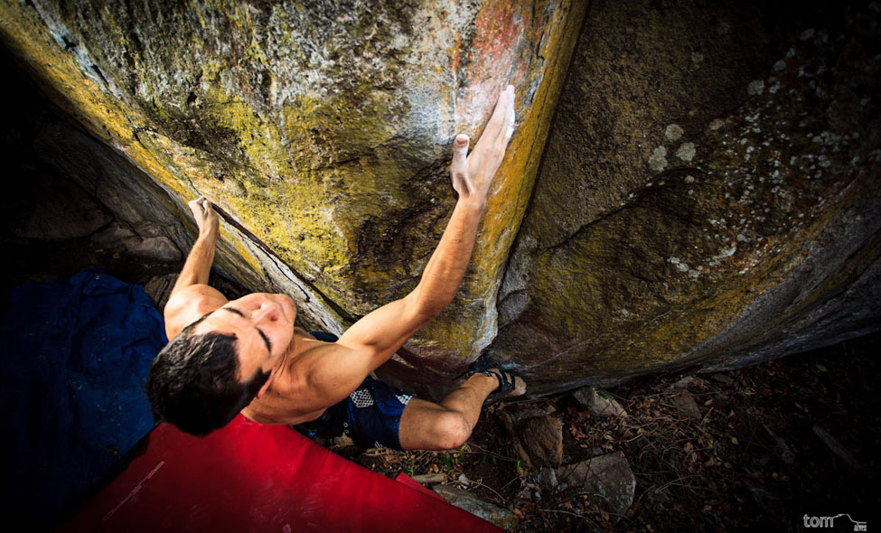 Cesar Grosso abrindo o primeiro V10 da Serra - "Nem eu nem Tu. Foto: Tom Alves