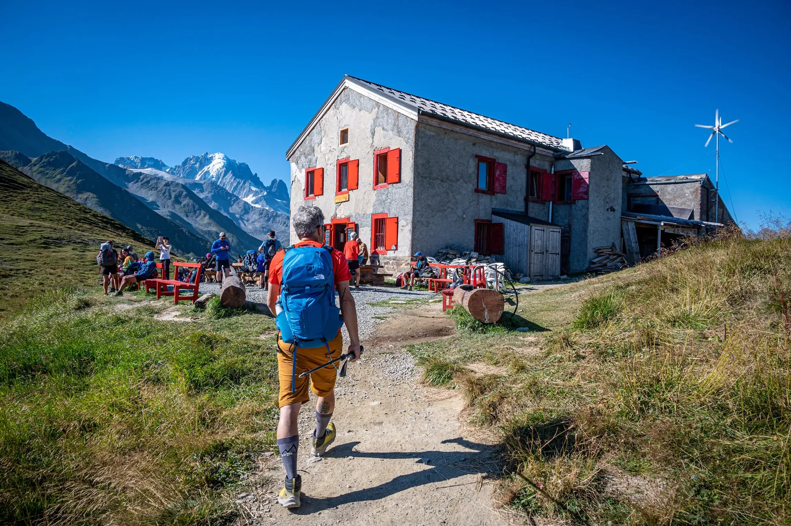 Caminhantes no Tour du Mont Blanc