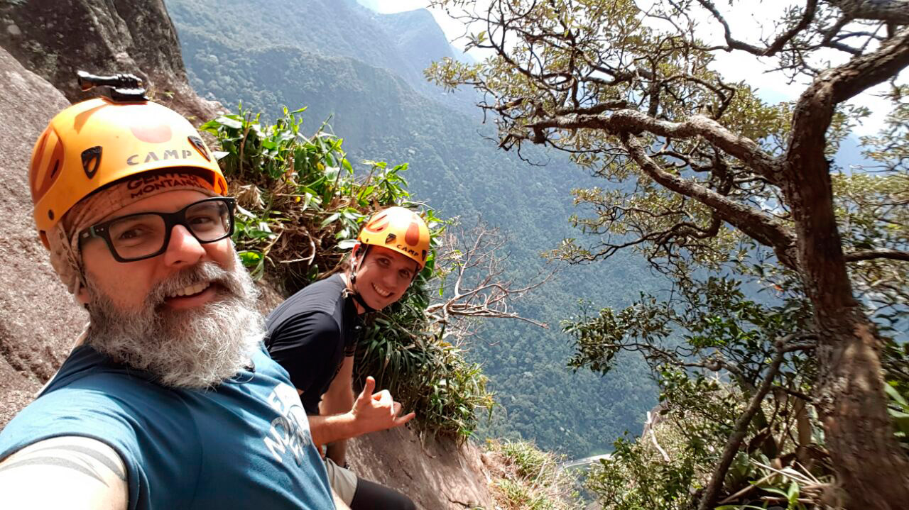 Gustavo Ziller e Yan Ouriques no início da escalada.