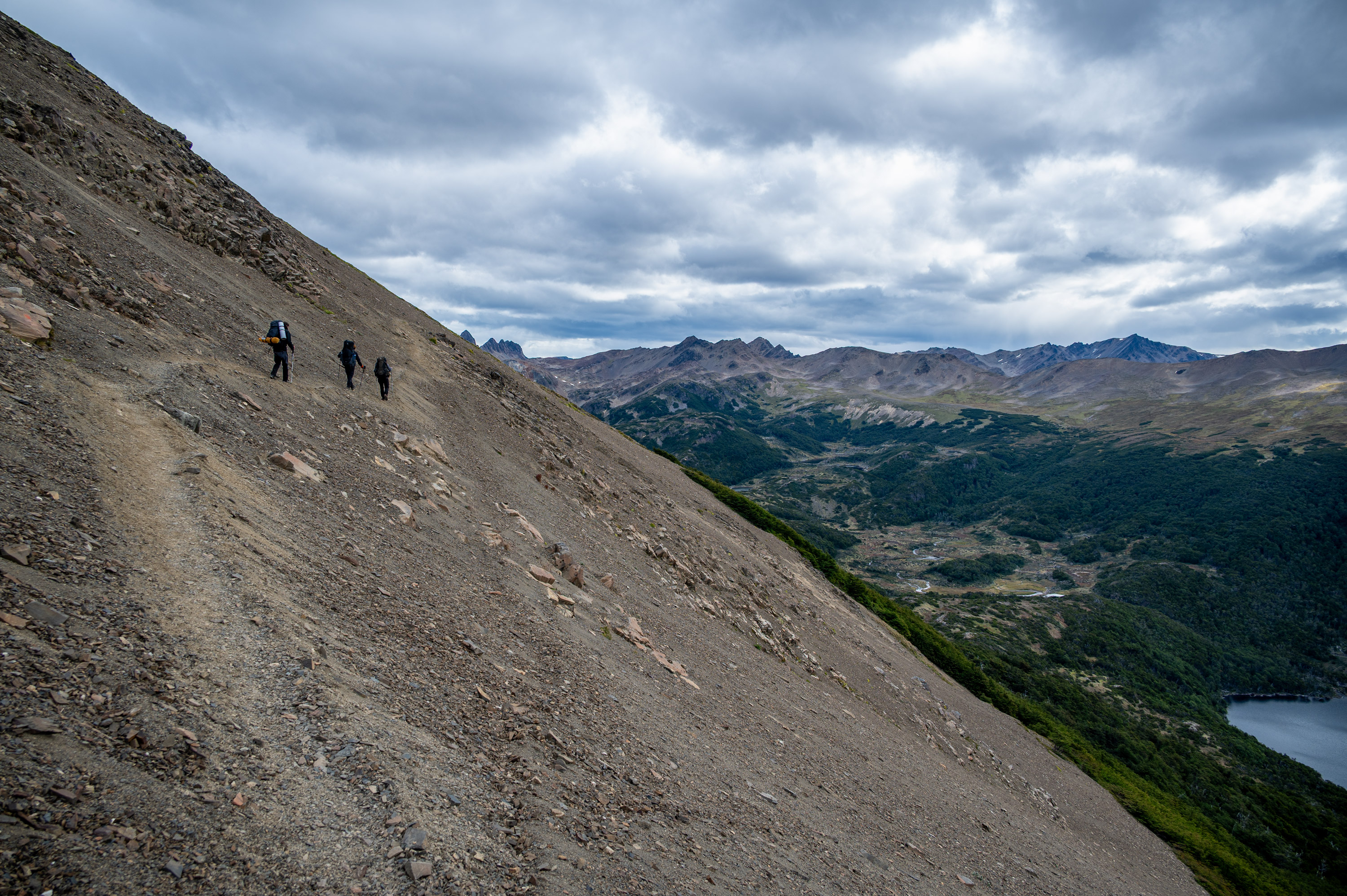 Cabana de Emergência no topo do Golden Ears. Foto: Carlos Lazarini